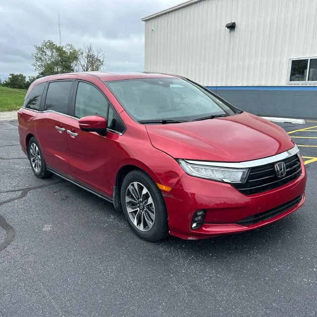 Used 2023 Red Honda EX-L image 1