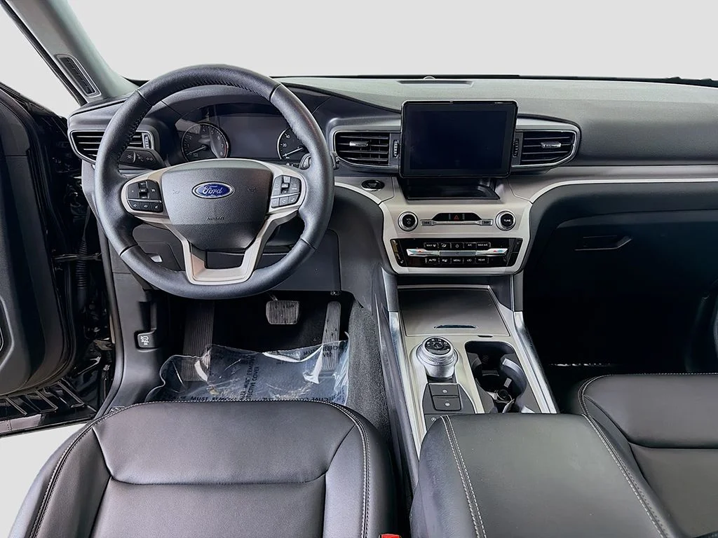 Used 2024 Black Ford XLT image 32