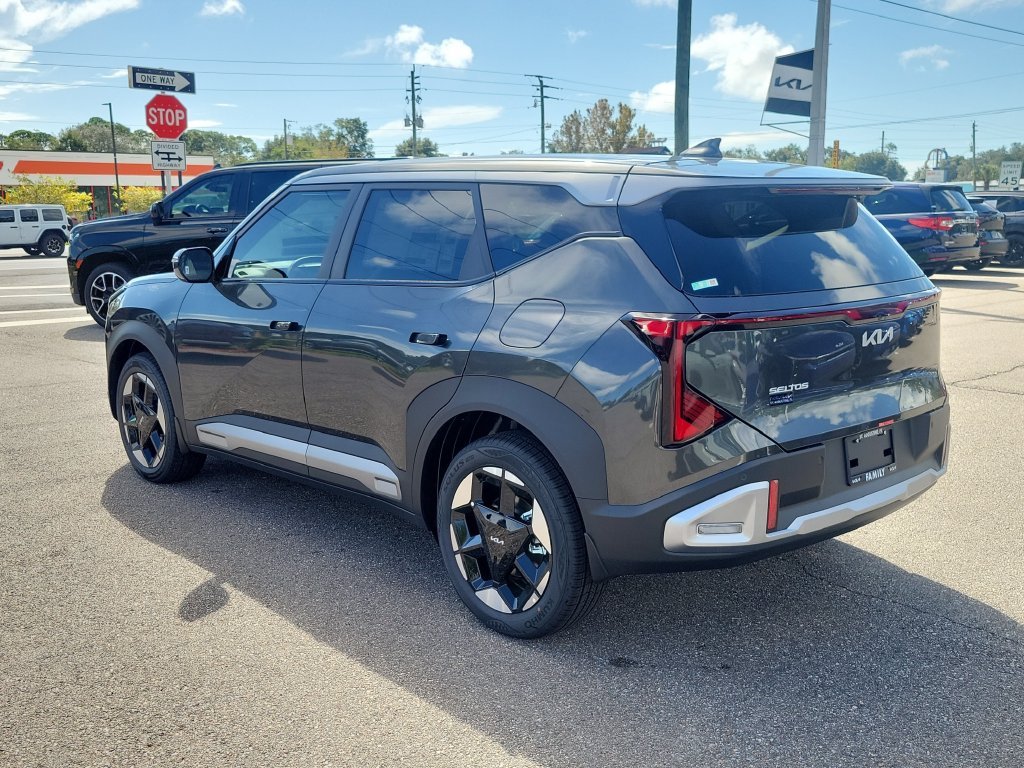 New 2027 Interstellar Gray Kia EX image 4