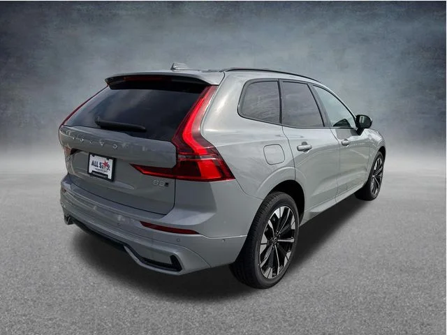 New 2026 Vapour Grey Volvo Plus image 8