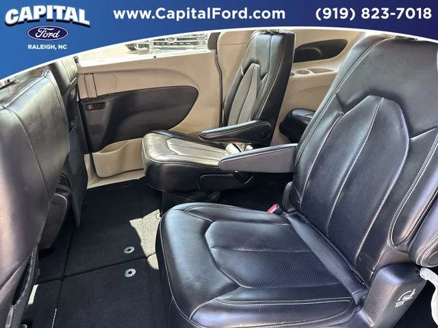 Used 2023 Gray Chrysler Touring L image 17
