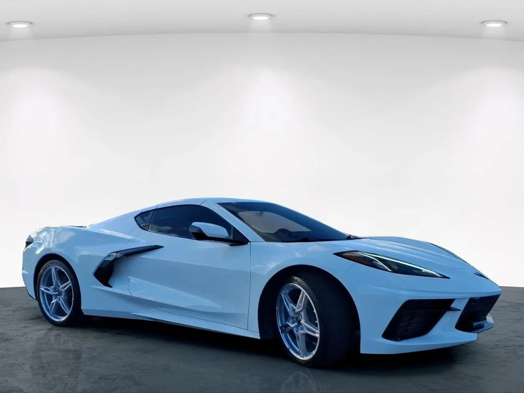 Used 2020 White Chevrolet Stingray image 5