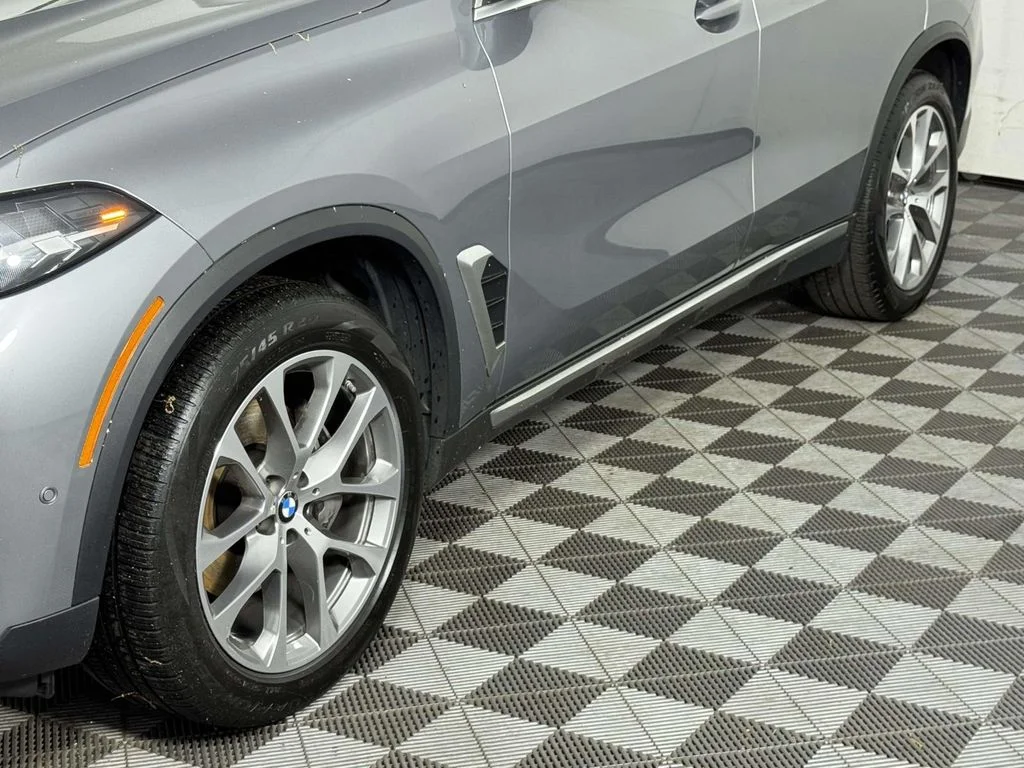 Certified Used 2024 Gray BMW xDrive40i image 13