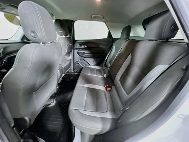 Used 2022 White Chevrolet LT image 23