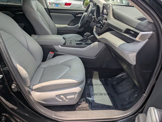Used 2024 Black Toyota XLE image 30