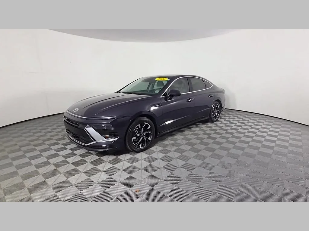 Used 2024 Carbon Blue Hyundai SEL image 49
