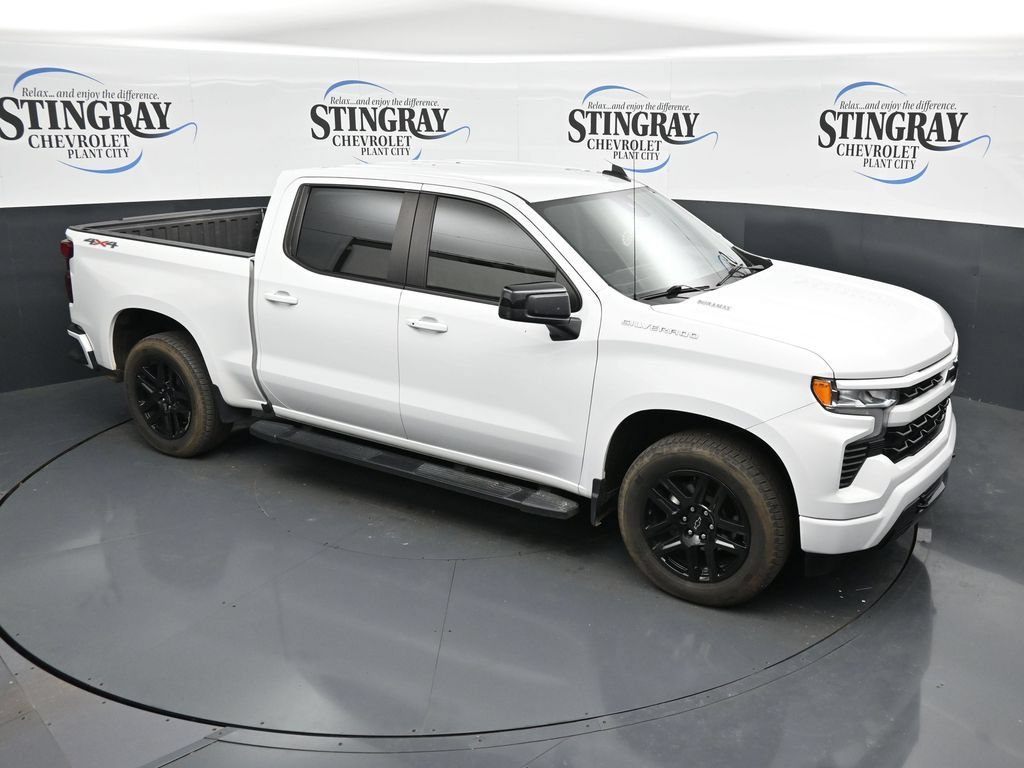 Used 2023 SUMMIT WHITE Chevrolet RST image 18