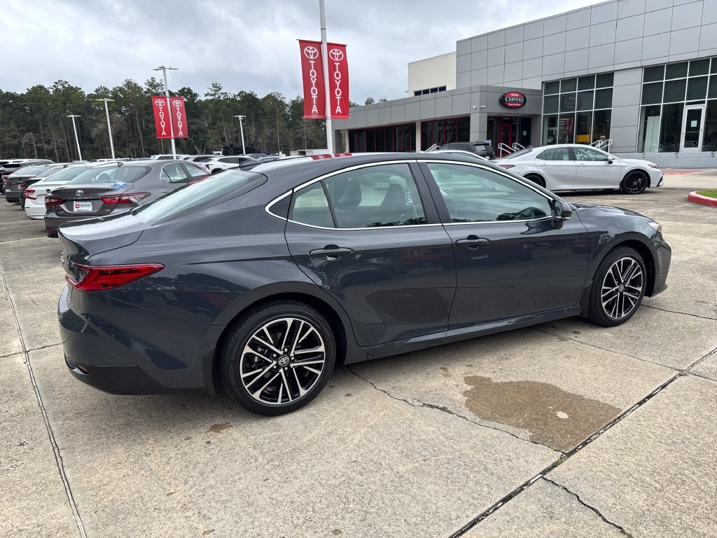 Used 2026  Toyota XLE image 8