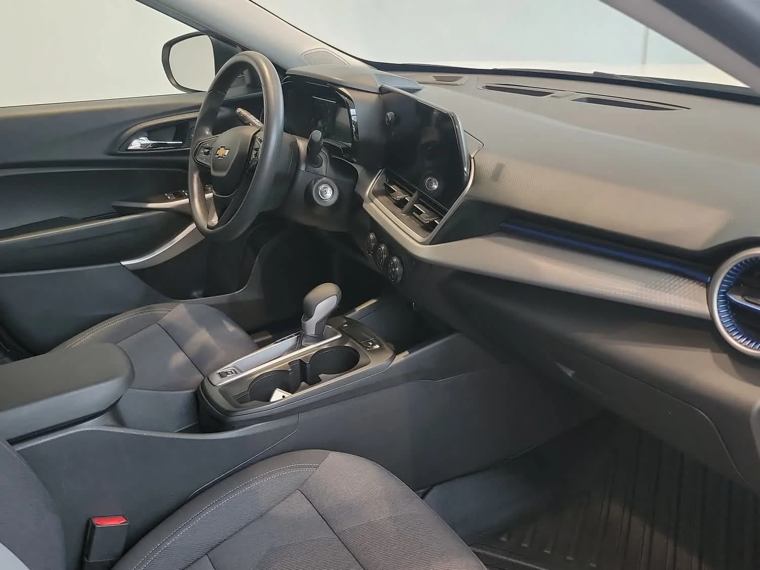 2024 Chevrolet Trax LS - Photo 17