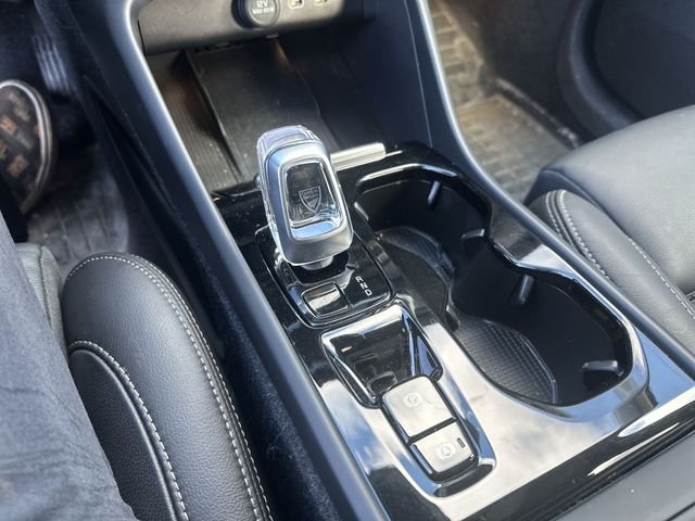2023 Volvo XC40 Plus - Photo 25