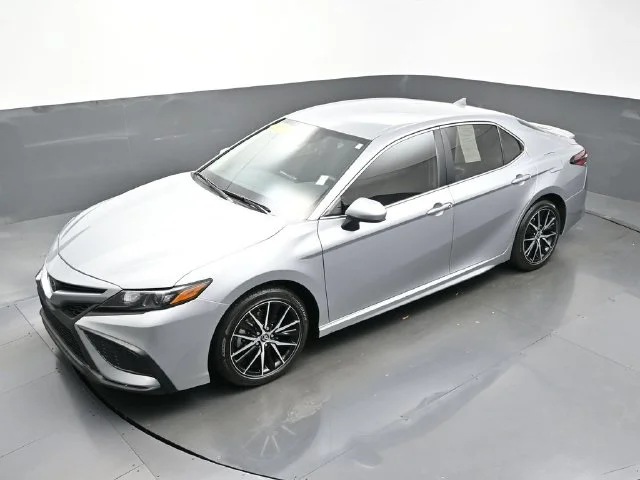 Used 2021 Silver Toyota SE image 39