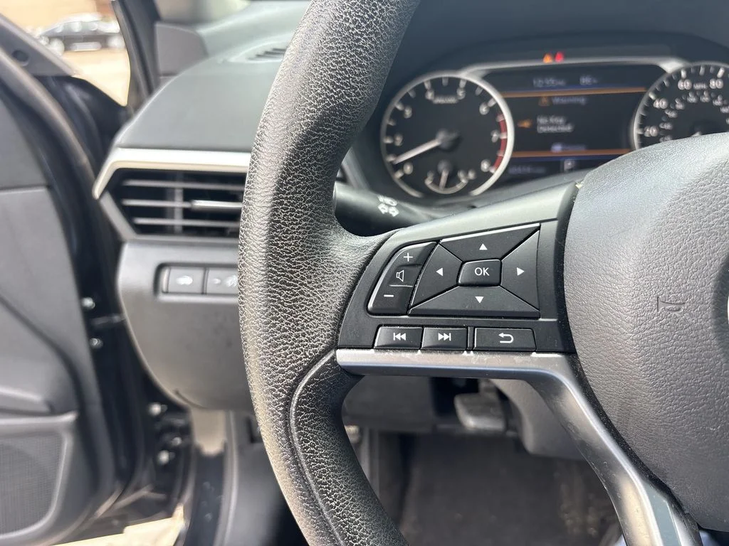 Used 2022 Storm Blue Metallic Nissan 2.5 SV image 16