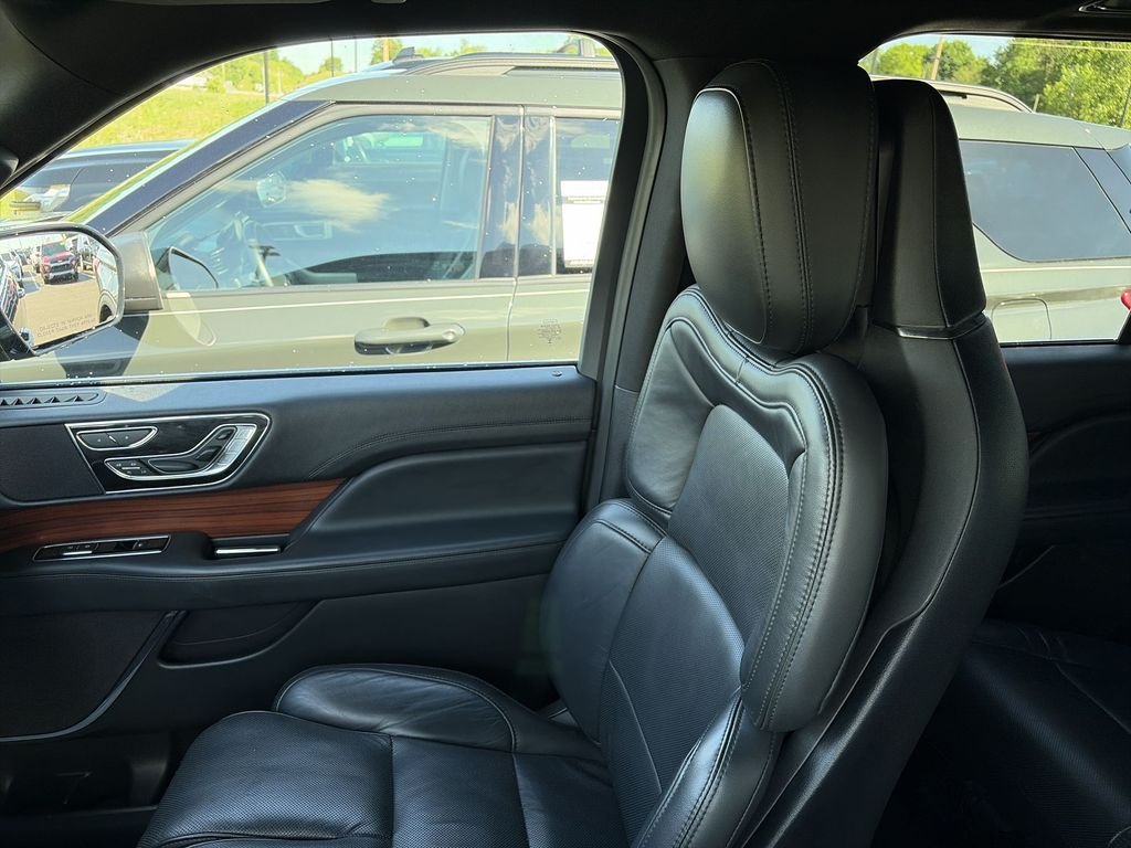 Certified Used 2024 Black Lincoln Reserve image 25