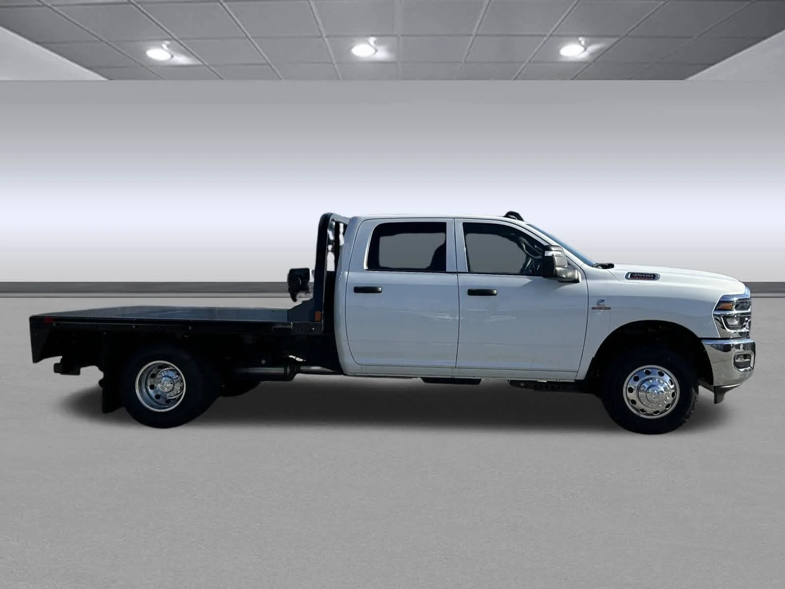 New 2026 Bright White Clearcoat RAM Tradesman image 8