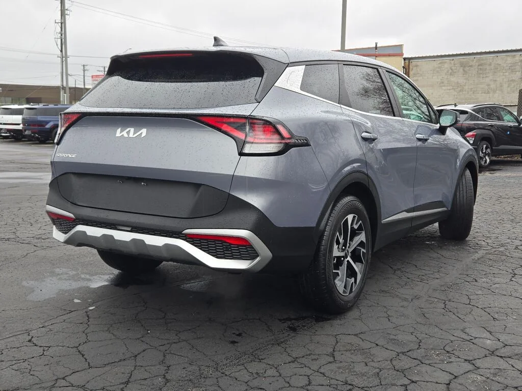 2024 Kia Sportage EX - Photo 13