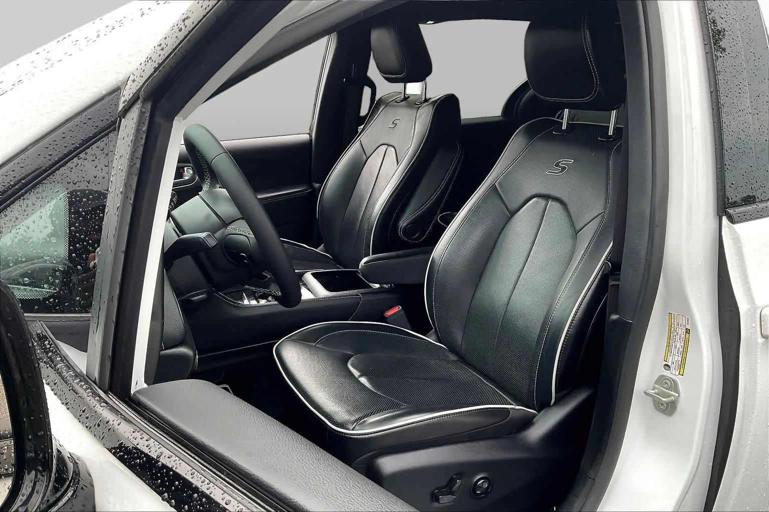Used 2024 Bright White Clearcoat Chrysler Hybrid Premium S Appearance Pkg image 8