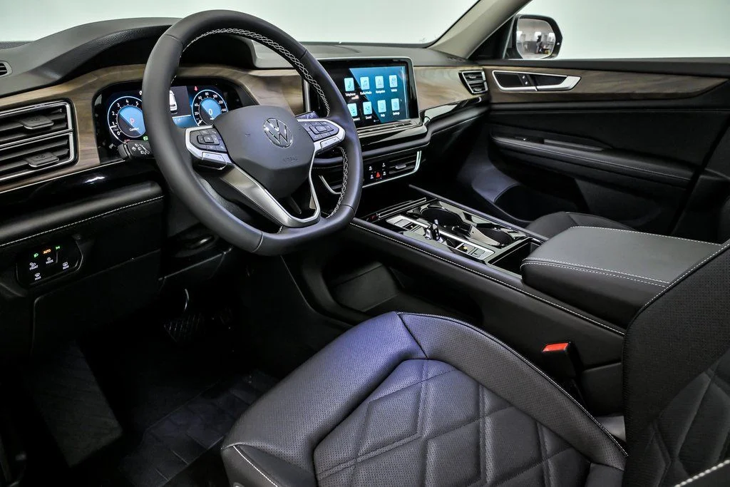 2026 Volkswagen Atlas SE w/Tech - Photo 6