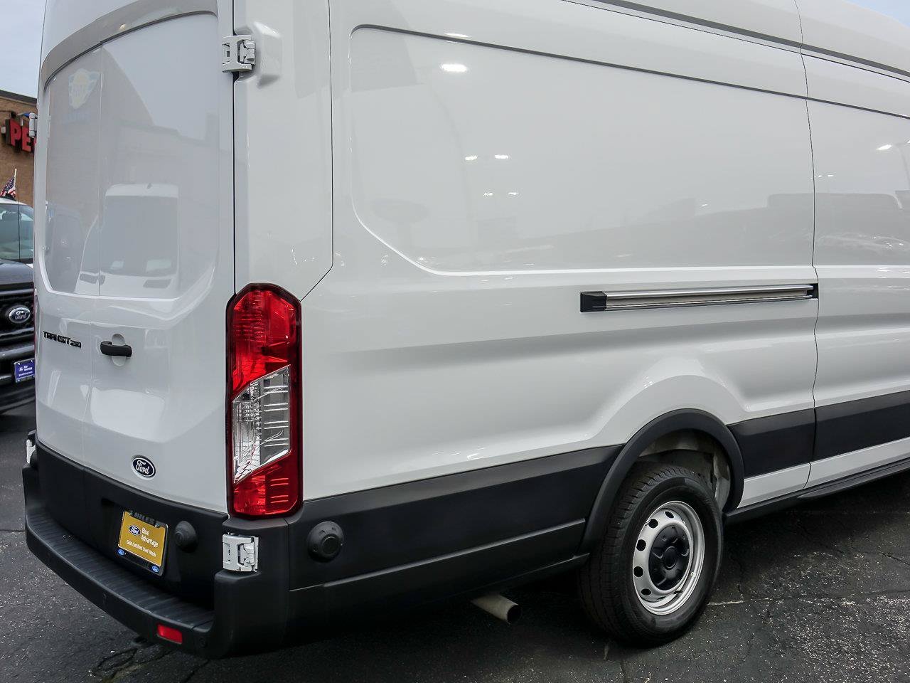 Used 2026 Oxford White Ford Base image 9