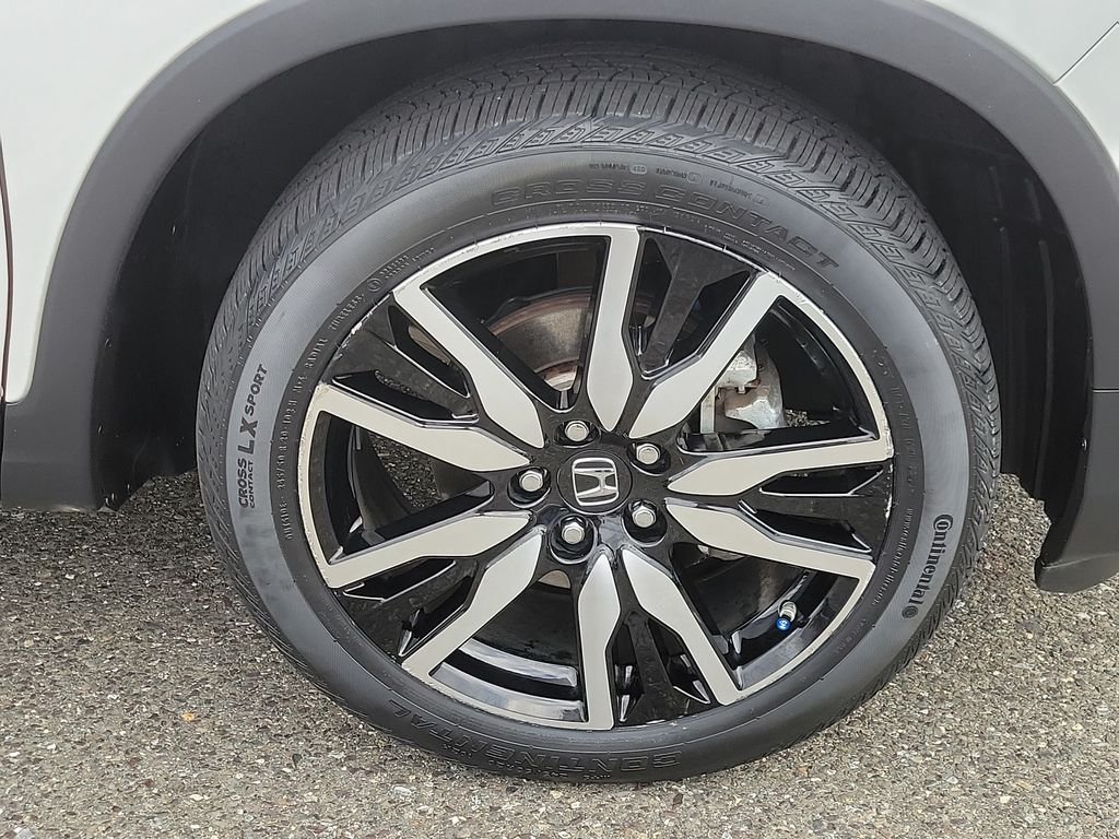 Certified Used 2020 Platinum White Pearl Honda Touring image 8