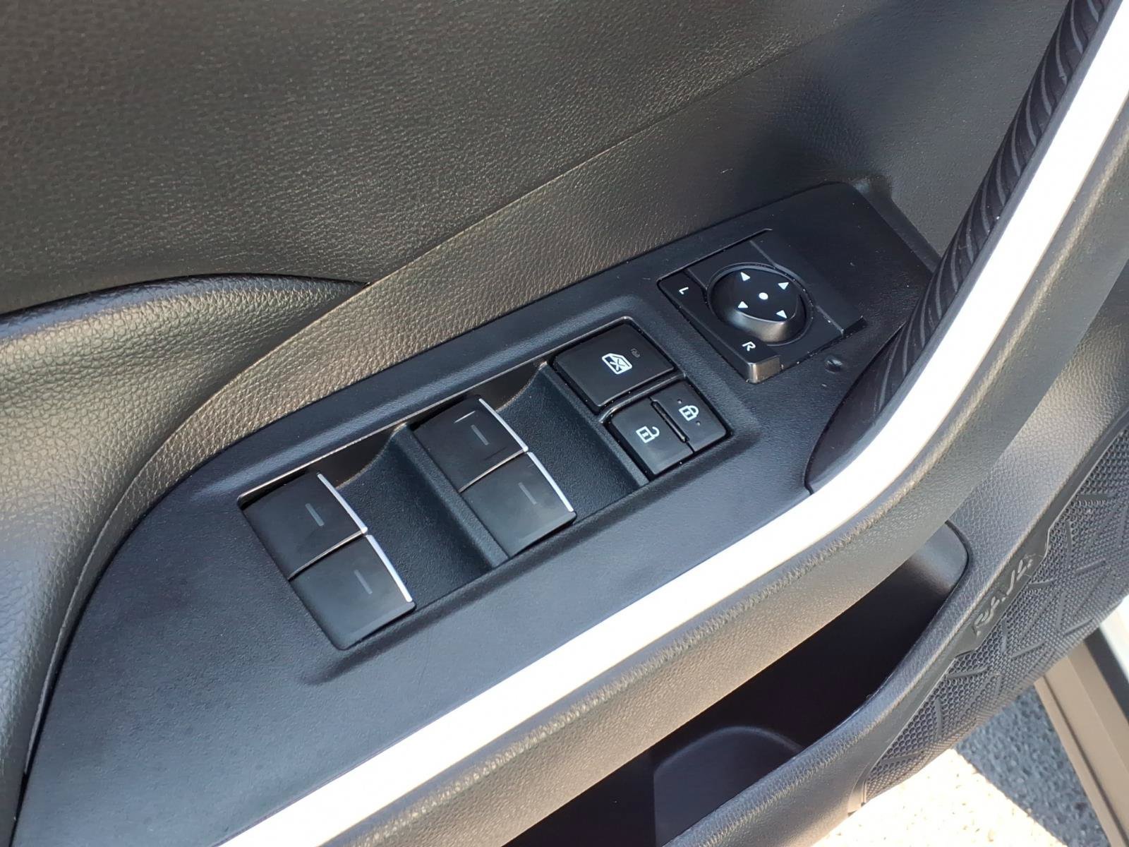 Used 2024 Ice Cap Toyota XLE image 17