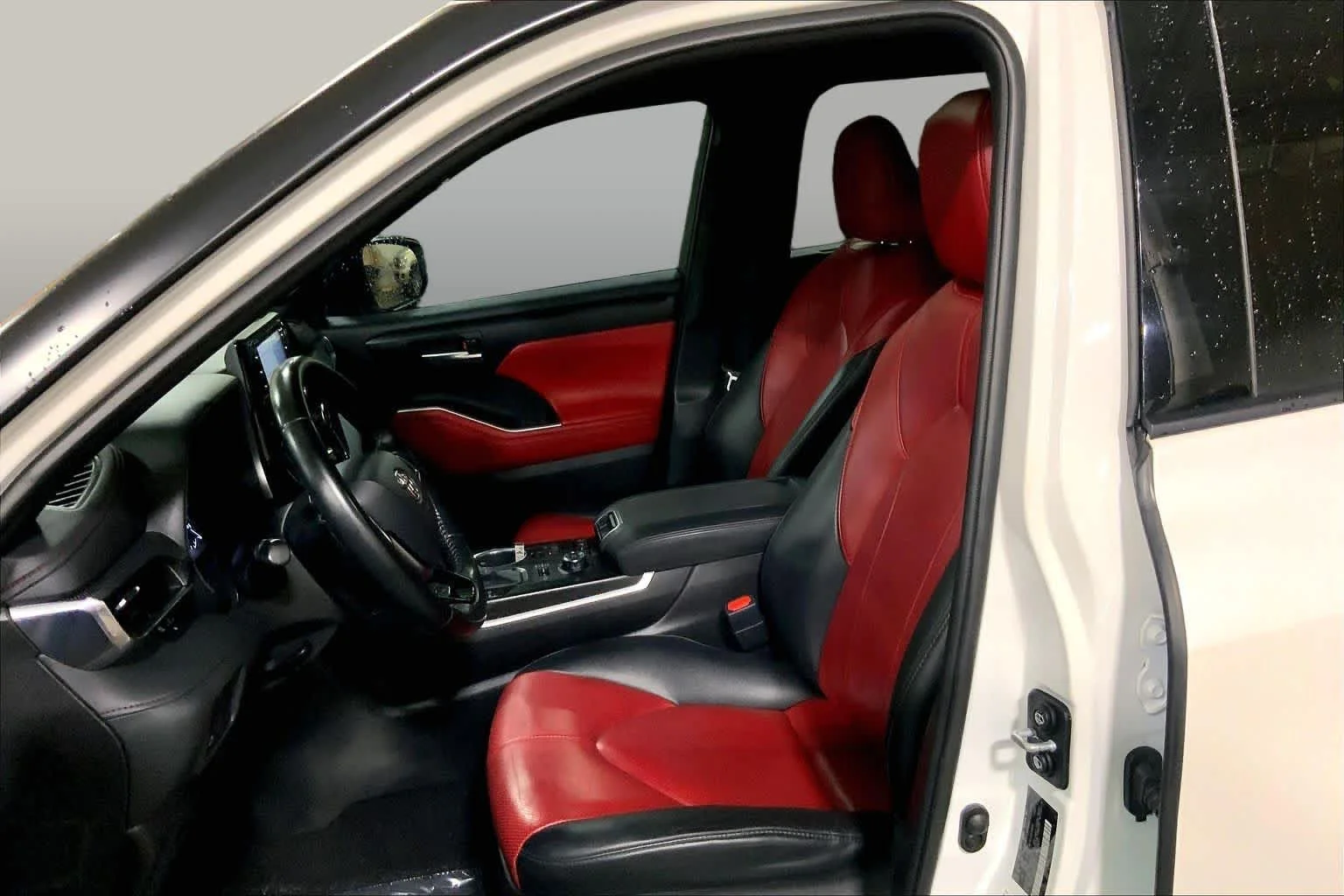 Used 2021 Blizzard Pearl Toyota XSE image 8
