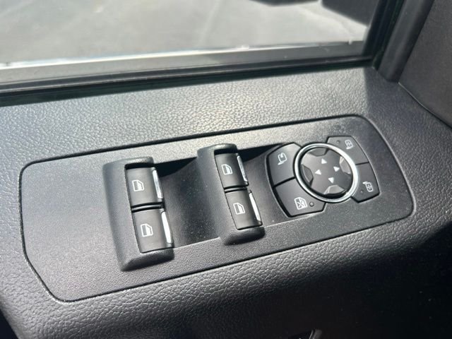 Used 2018 White Ford Platinum image 17
