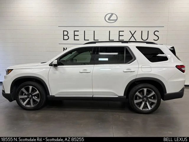 Used 2024 White Honda Touring image 8
