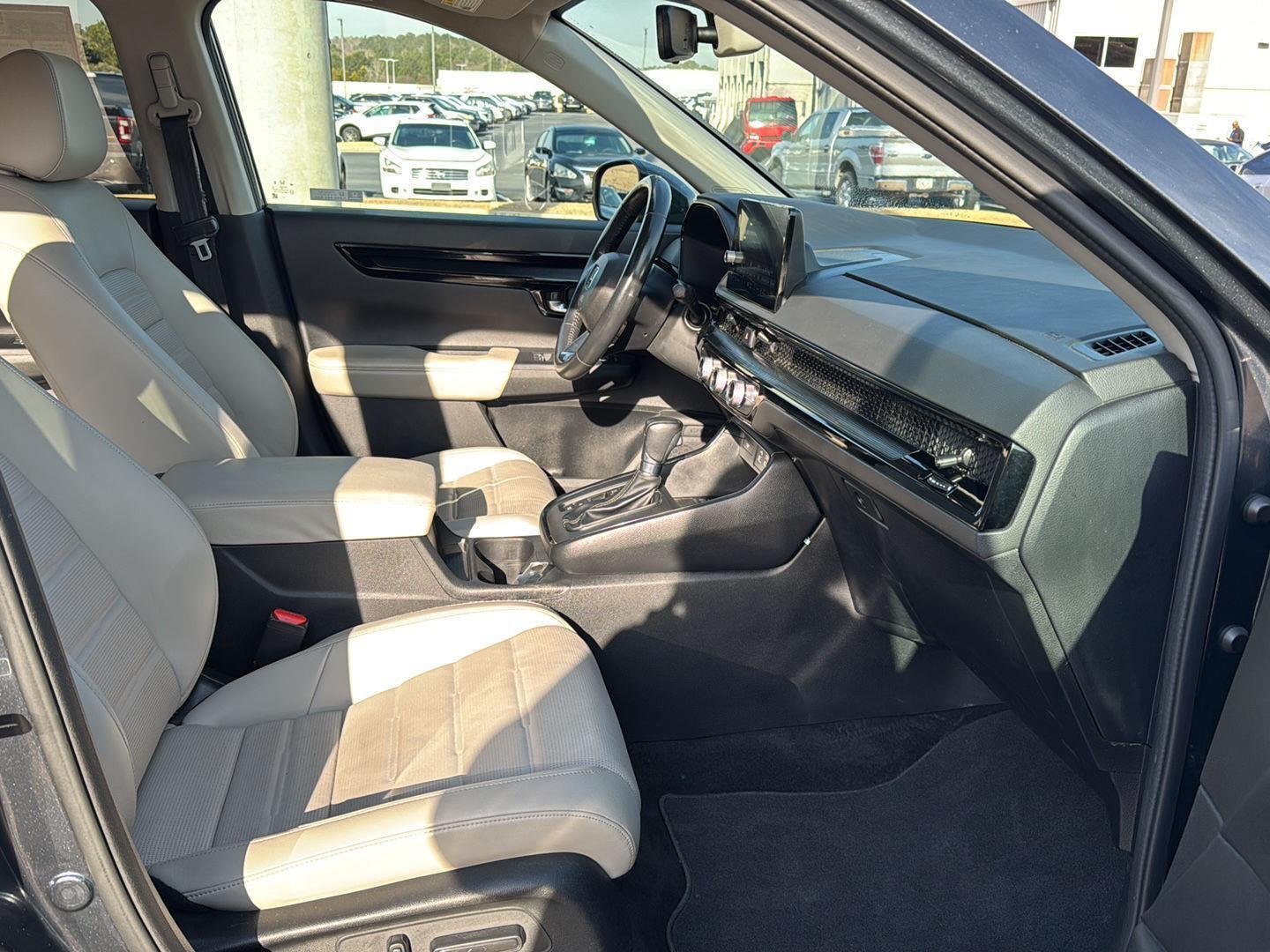 Used 2024 Meteorite Gray Metallic Honda EX-L image 10