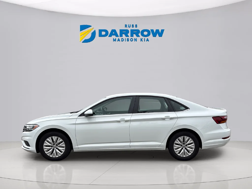 Used 2019 White Volkswagen 1.4T S image 2