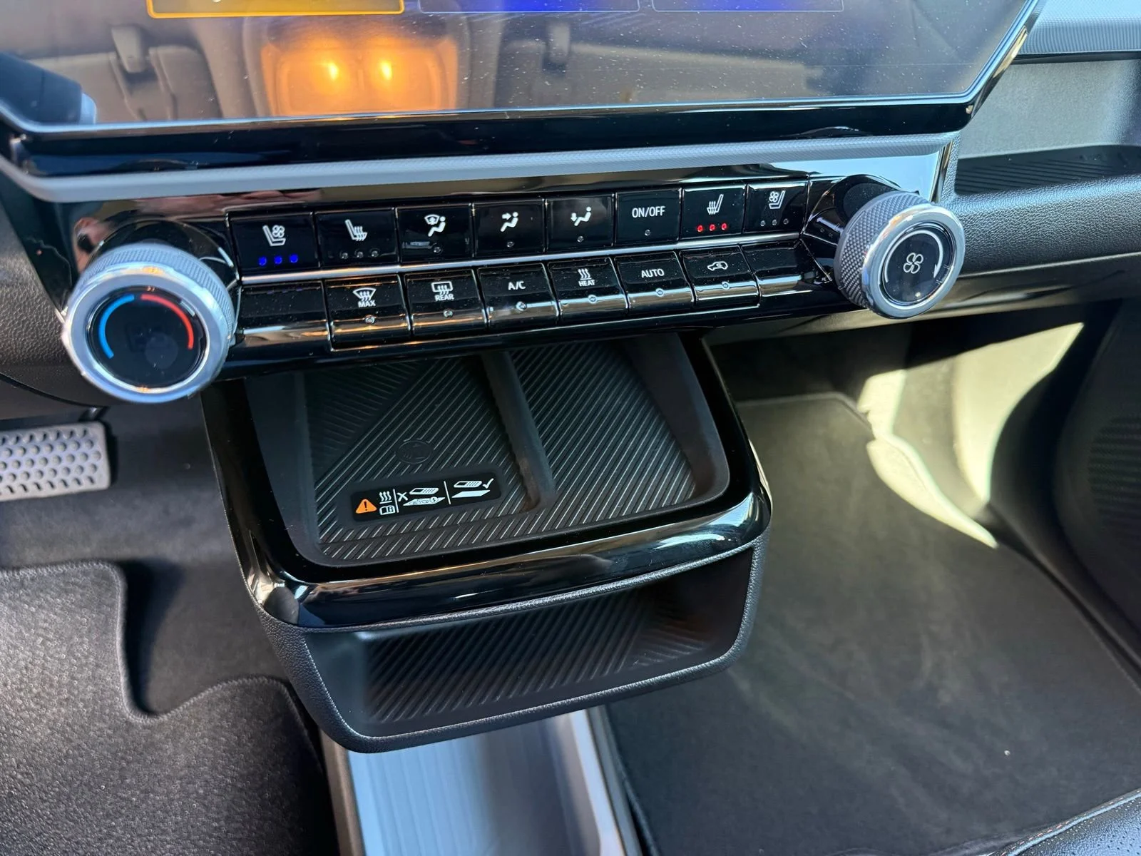 2027 Chevrolet Bolt RS - Photo 25