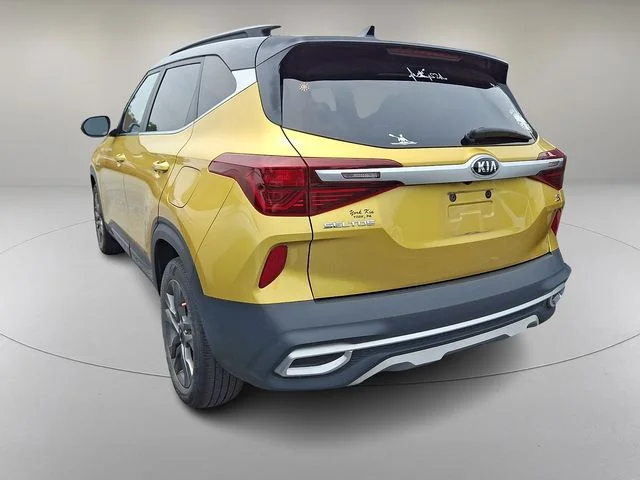 Used 2021 Yellow Kia S image 7