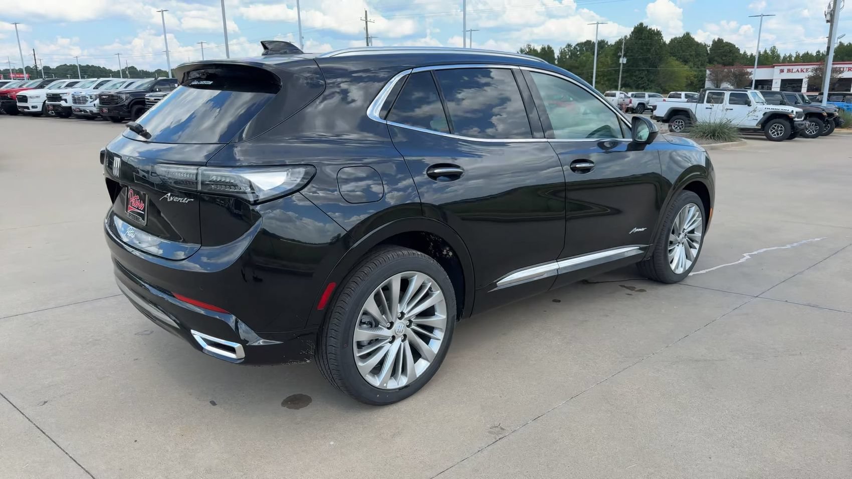 New 2026 Ebony Twilight Metallic Buick Avenir image 9