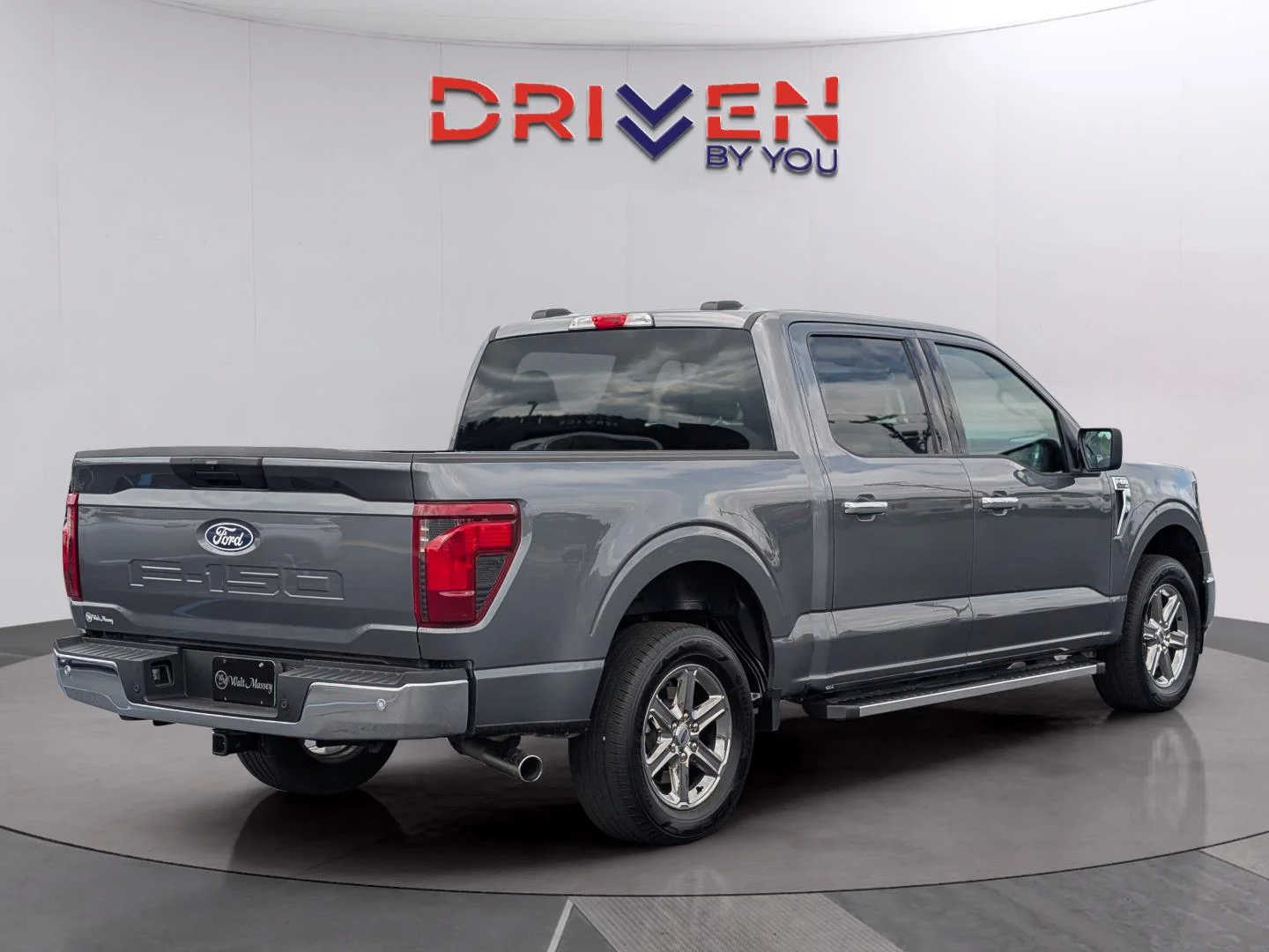 Used 2025 Carbonized Gray Ford XLT image 6