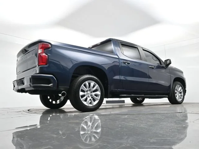 Used 2020 NORTHSKY BLUE METALLIC Chevrolet Custom image 25