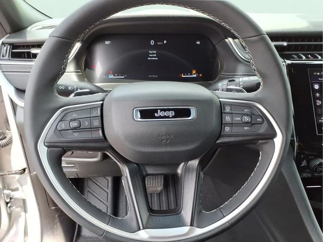 Used 2025 Silver Jeep Laredo image 24