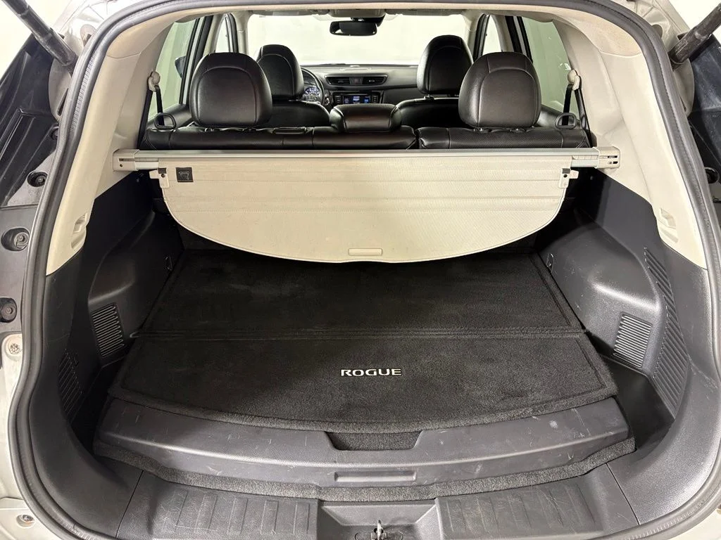 Used 2018 Silver Nissan Hybrid SL image 38