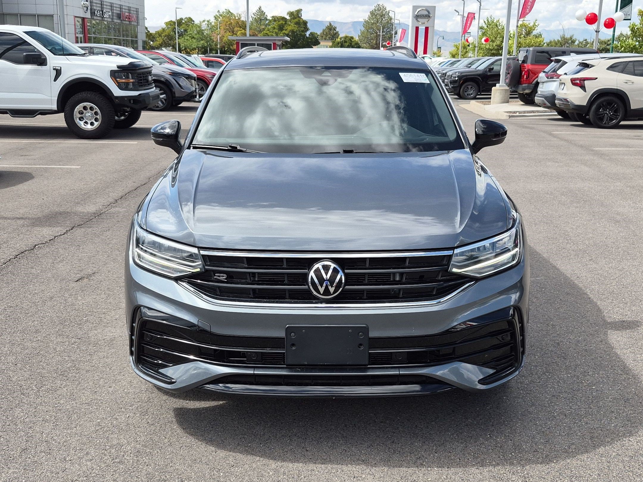 Used 2024 Platinum Gray Metallic Volkswagen SE R-Line Black image 9