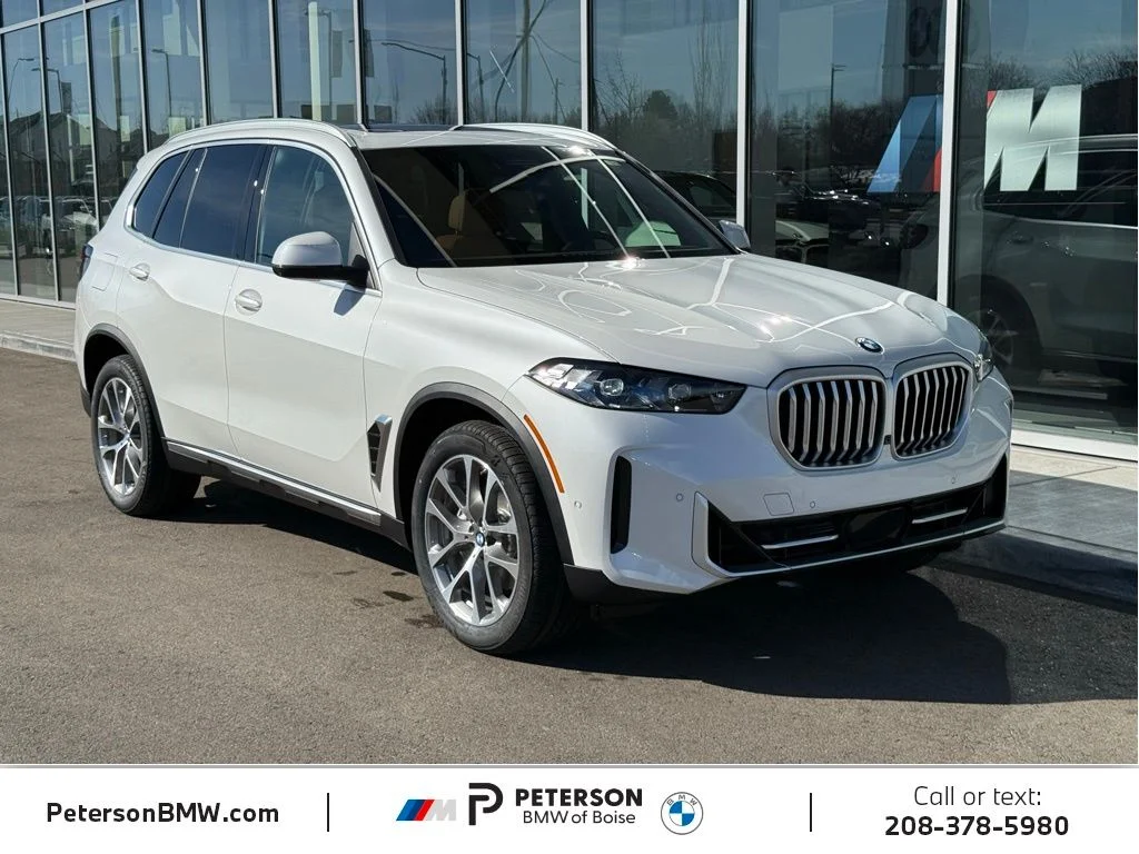 New 2026 White BMW xDrive40i image 7