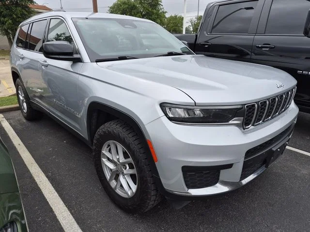2023 Jeep Grand Cherokee L Laredo 4x4's photo