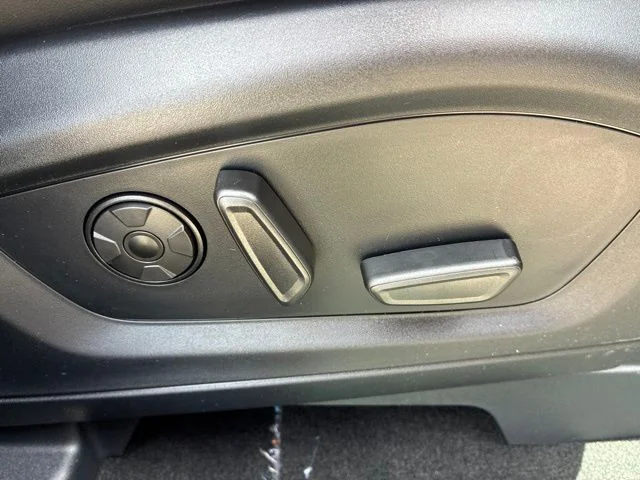 New 2026 White Ford Tremor image 34
