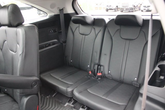 Used 2026 White Kia X-Line EX image 29