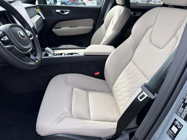 New 2026 Vapour Grey Volvo Plus image 19