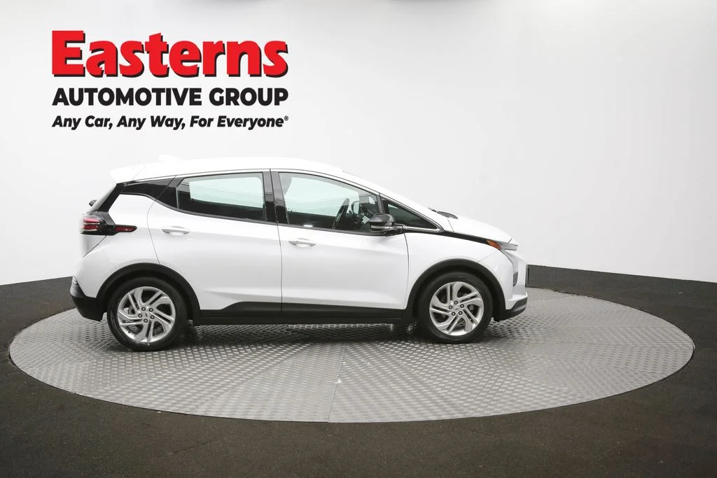 Used 2023 White Chevrolet 1LT image 44