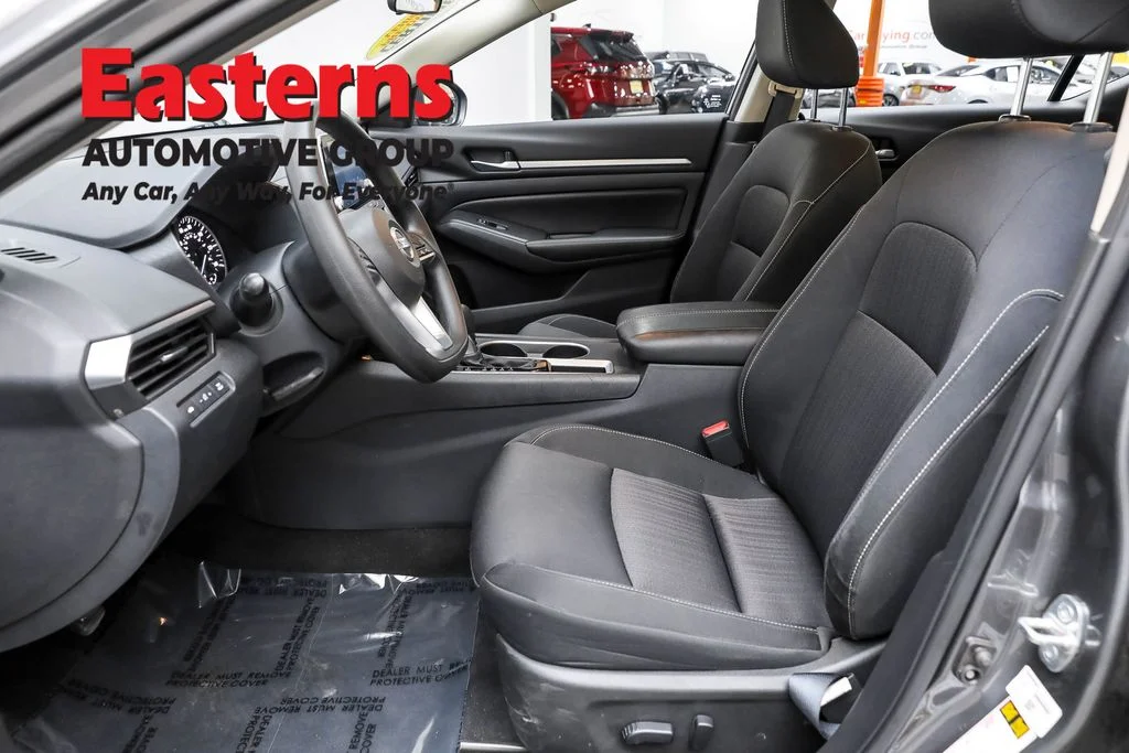 Used 2022 Gray Nissan 2.5 SV image 14