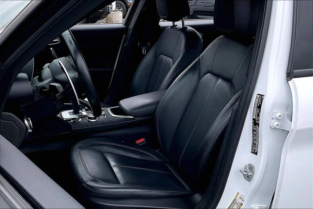 Used 2022 White Alfa Romeo Sprint image 23
