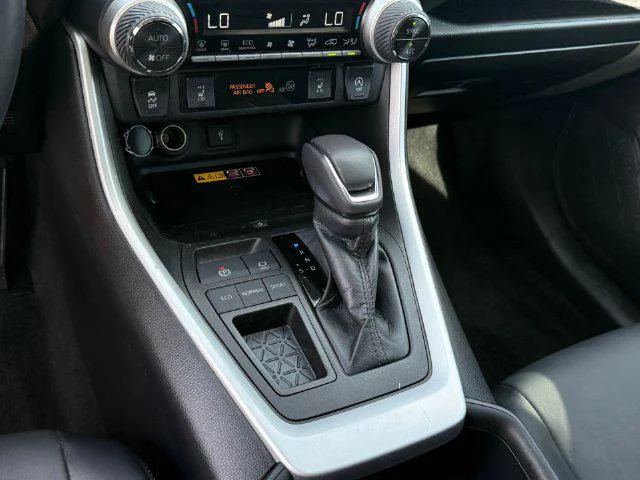 Certified Used 2022 MIDNIGHT BLACK METAL Toyota XLE Premium image 17