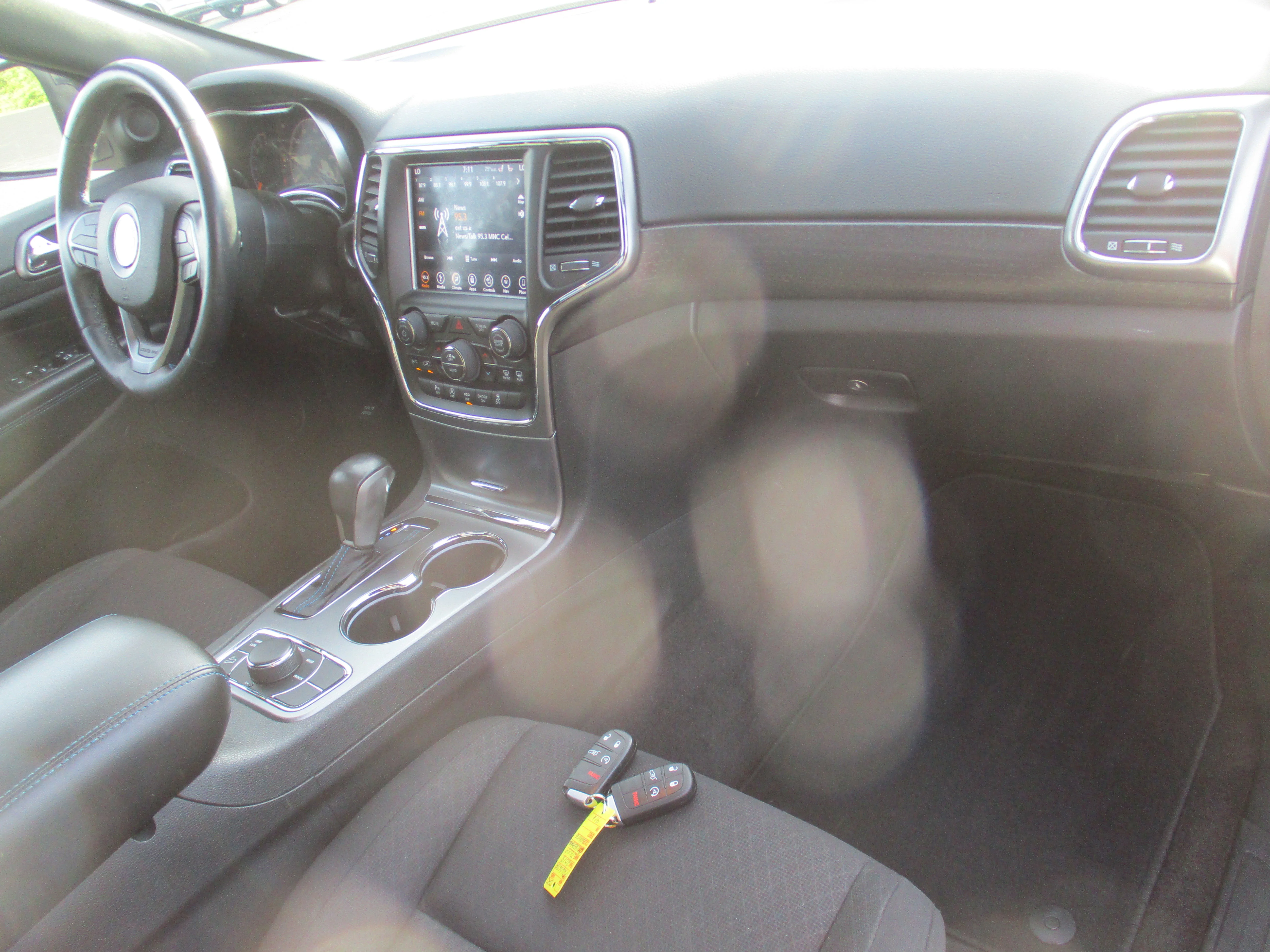 Used 2018 Bright White Clearcoat Jeep Upland image 35
