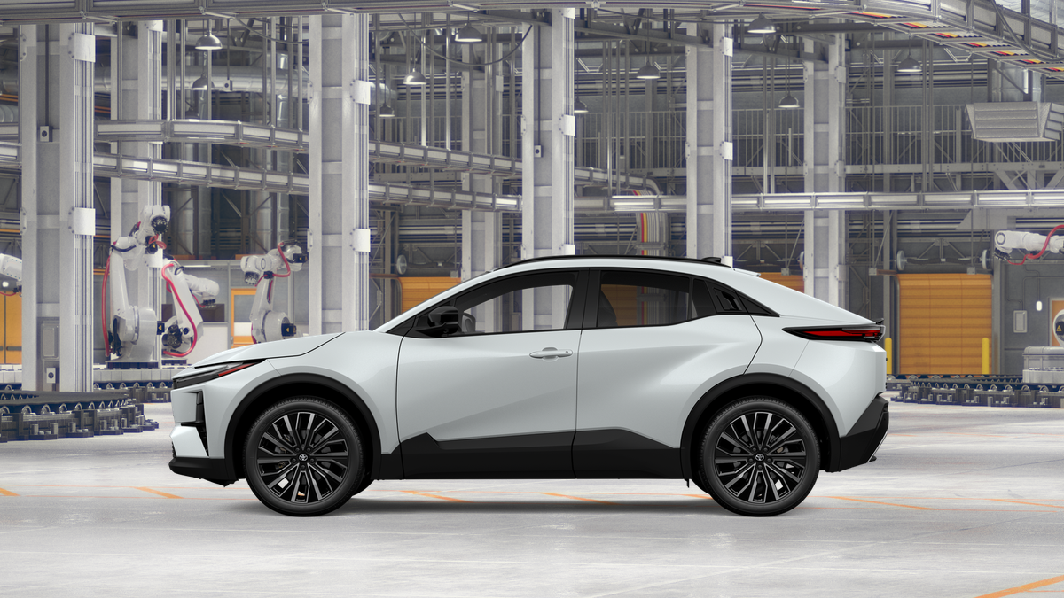 New 2027 Wind Chill Pearl Toyota XSE image 4