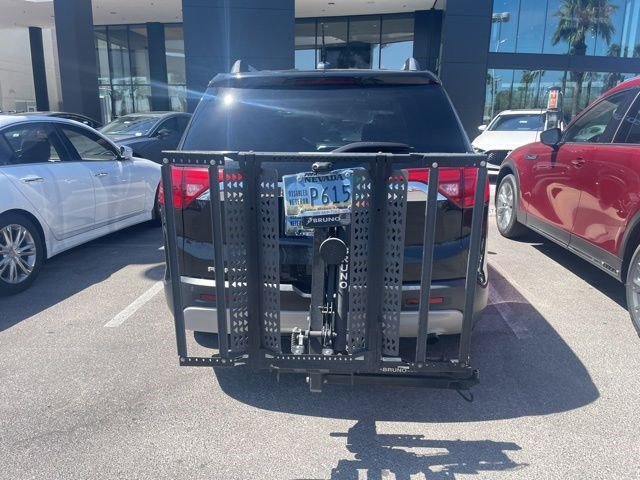 Used 2017 Ebony Twilight Metallic GMC SLE image 28