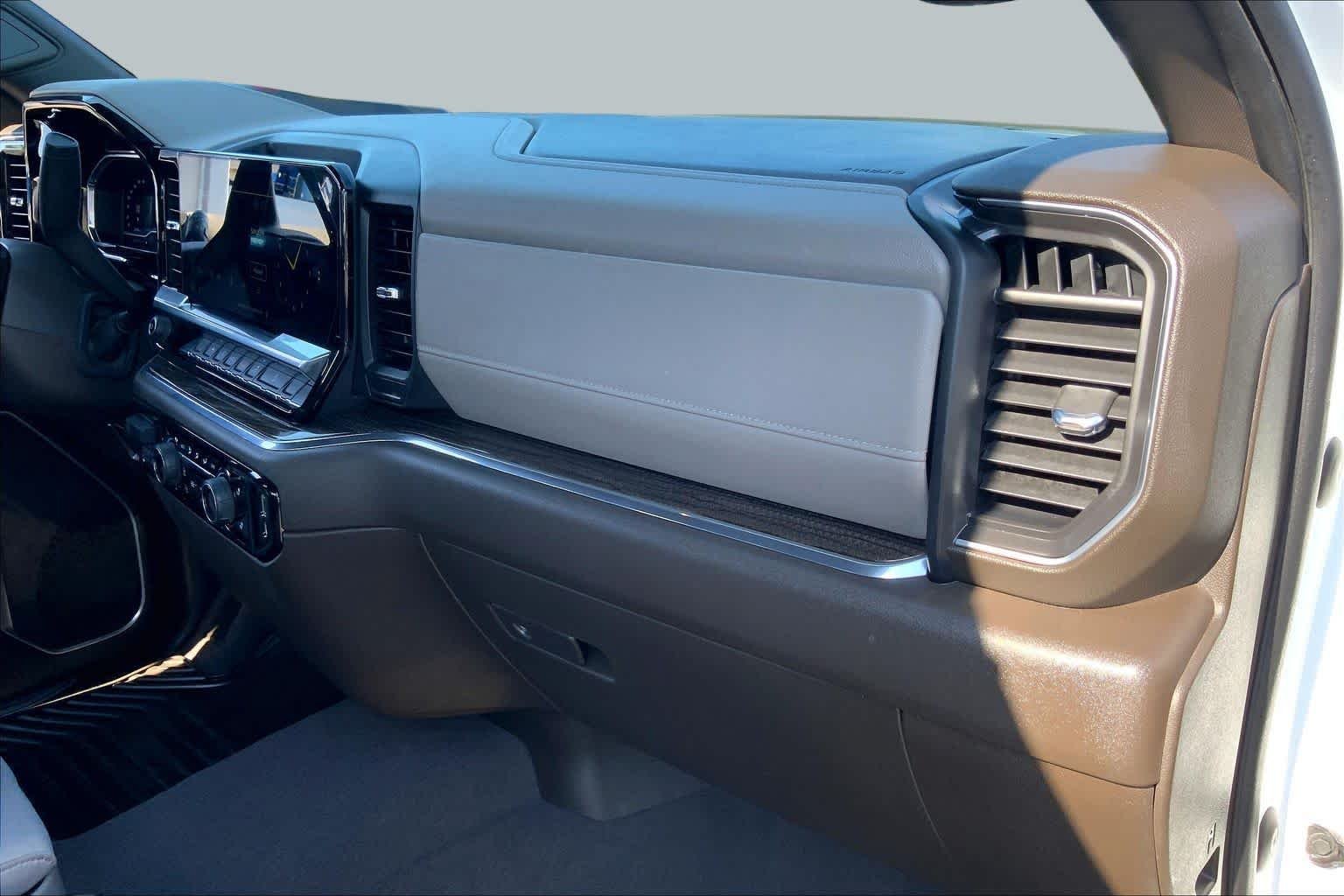 Used 2023 SUMMIT WHITE Chevrolet RST image 19